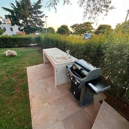 Valdora Luxury With Pool Novigrad Istria