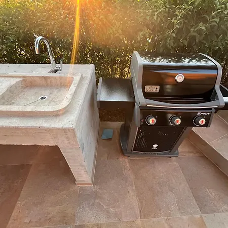 Valdora - Luxury With Heated Pool