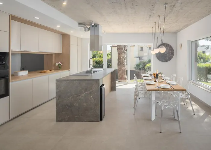 Villa Valdora - Luxury With Heated Pool *