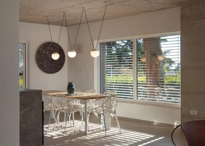 Valdora - Luxury With Heated Pool Villa