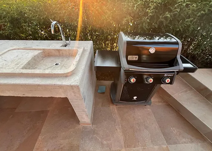 Valdora - Luxury With Heated Pool