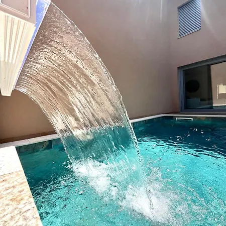 Valdora Luxury With Pool Novigrad Istria