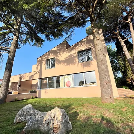 Valdora - Luxury With Heated Pool *