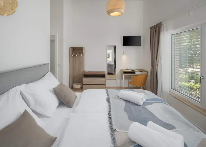 Villa Valdora - Luxury With Heated Pool Novigrad (Istria)