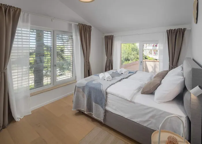 Valdora - Luxury With Heated Pool Villa Novigrad (Istria)