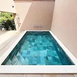 Valdora - Luxury With Heated Pool Villa