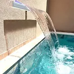 Villa Valdora - Luxury With Heated Pool Novigrad Istria