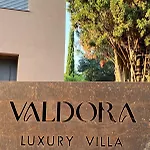 Valdora - Luxury With Heated Pool *