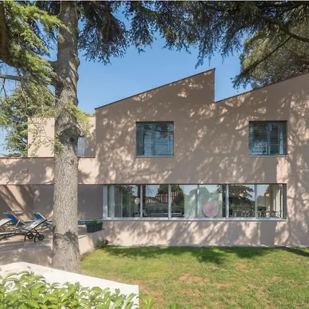 Valdora - Luxury With Heated Pool * Novigrad Istria