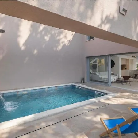 Valdora - Luxury With Heated Pool * Novigrad Istria