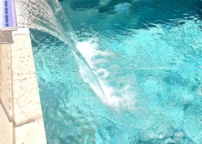 빌라 Valdora - Luxury With Heated Pool